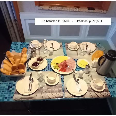 Hotel Garni "Adria" Windhagen Bagian luar foto