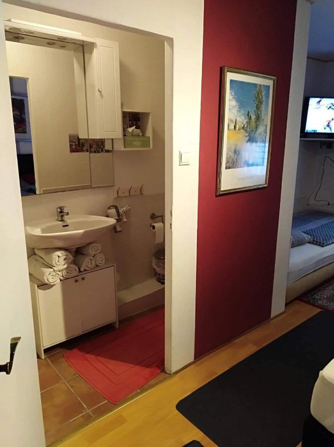 Hotel Garni "Adria" Windhagen Bagian luar foto