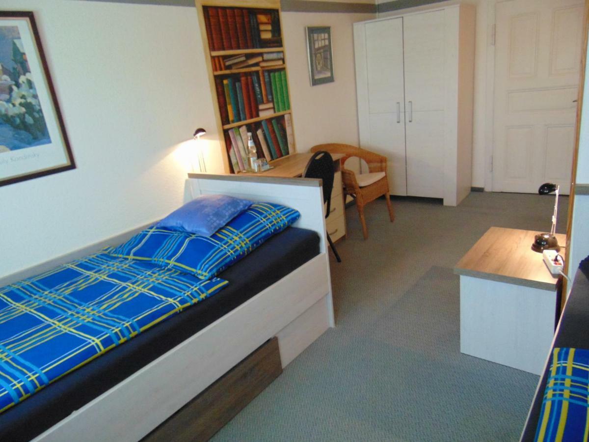 Hotel Garni "Adria" Windhagen Bagian luar foto