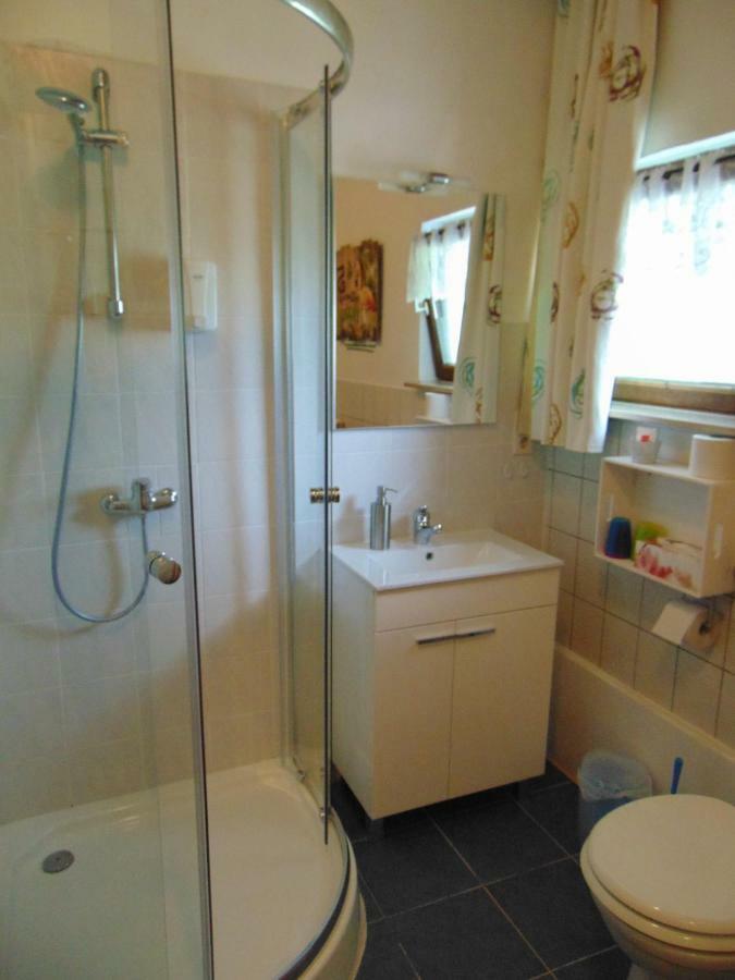 Hotel Garni "Adria" Windhagen Bagian luar foto