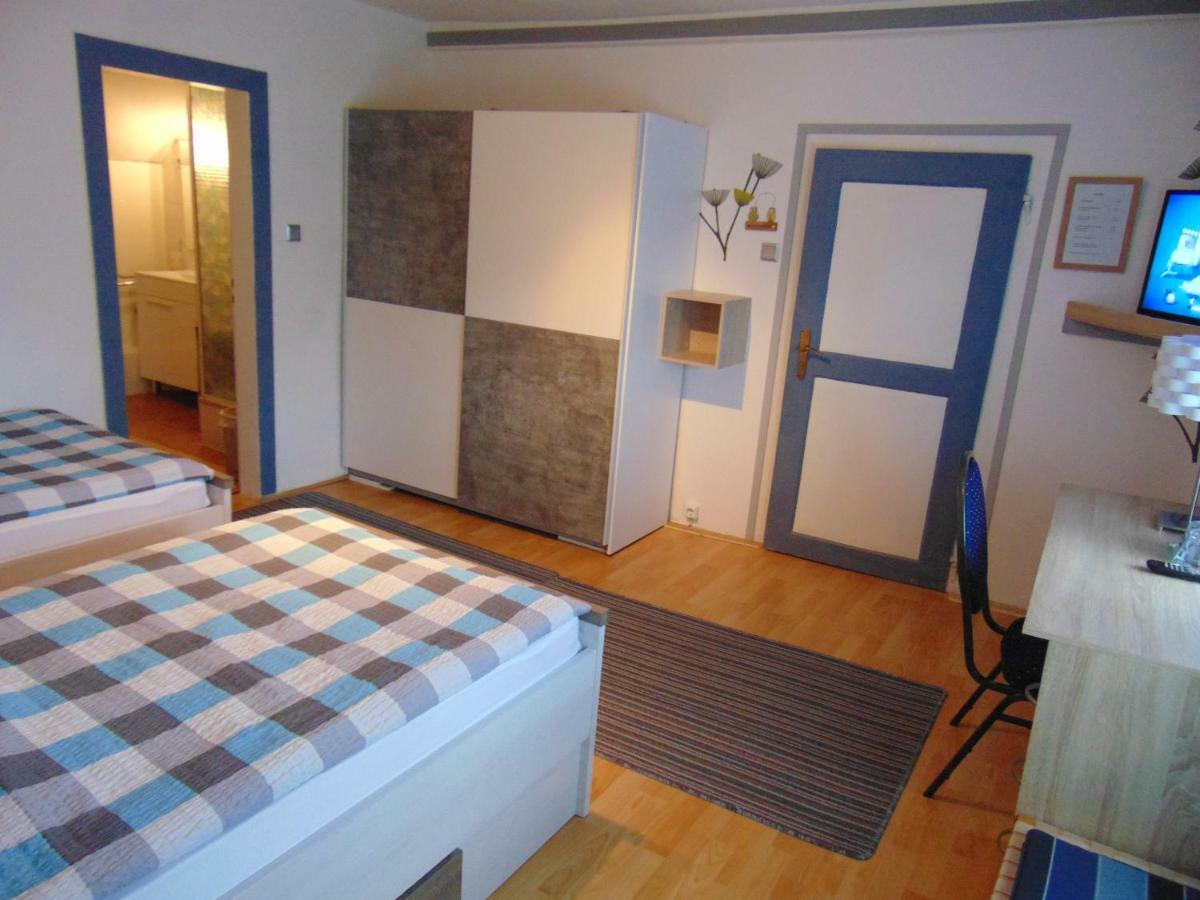 Hotel Garni "Adria" Windhagen Bagian luar foto